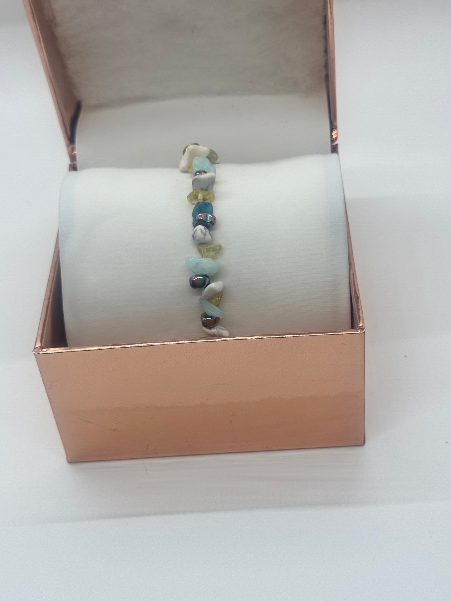 Crystal Bracelet #7 – Howlite & Citrine Healing Mix