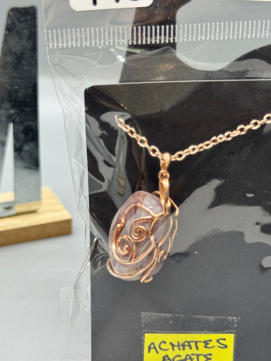 Achates Agate Pendant on 18" Rose Gold Chain #446